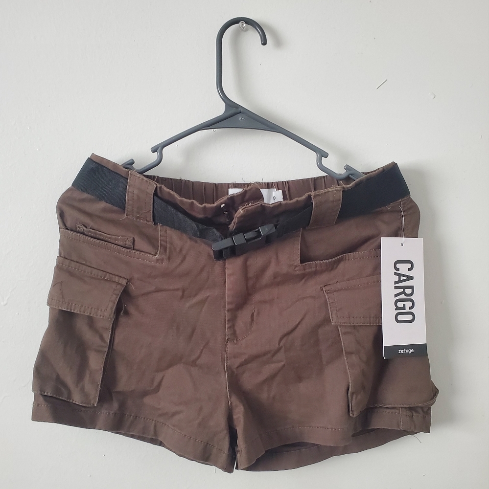 Refuge Dark Green Cargo Shorts Utilitarian Design